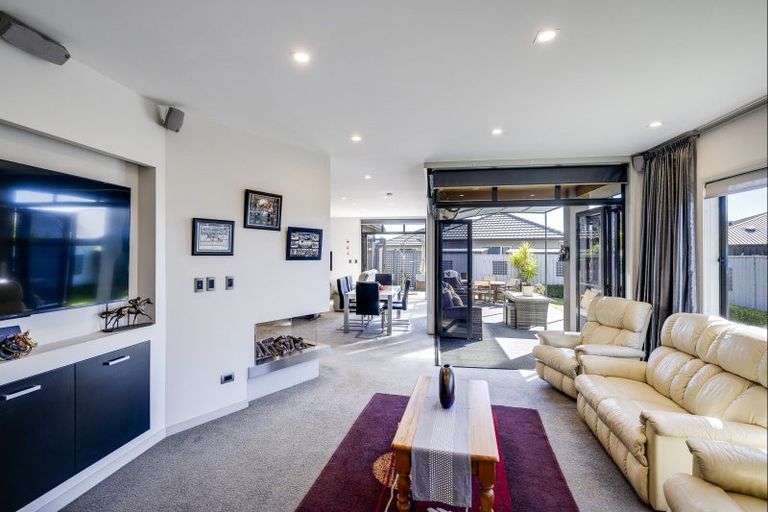 Photo of property in 17 Bourke Place, Havelock North, 4130