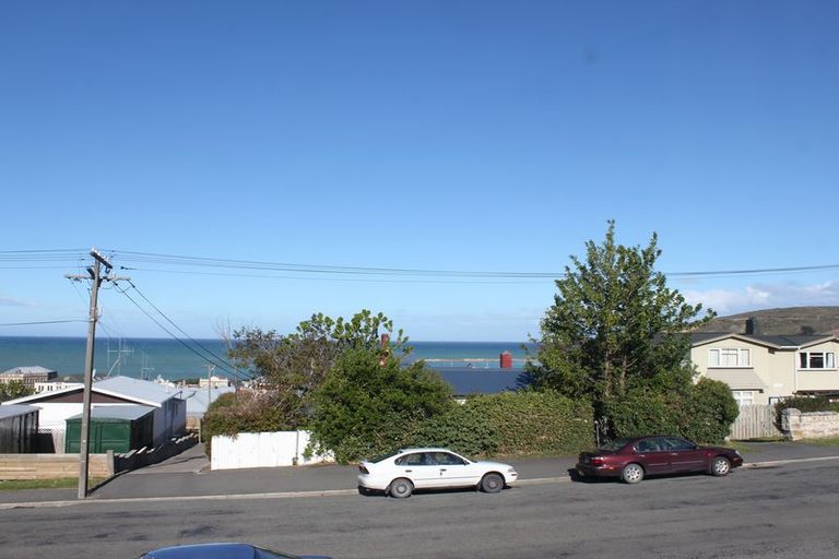 Photo of property in 24 Ure Street, South Hill, Oamaru, 9400