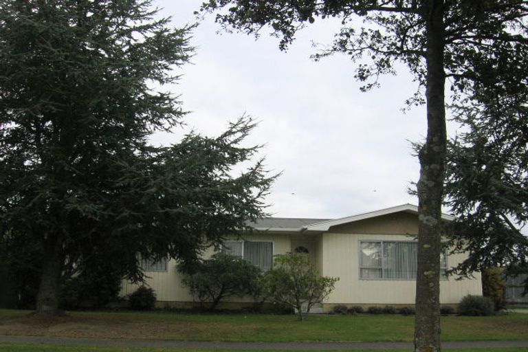 Photo of property in 42 Amberley Avenue, Westbrook, Palmerston North, 4412
