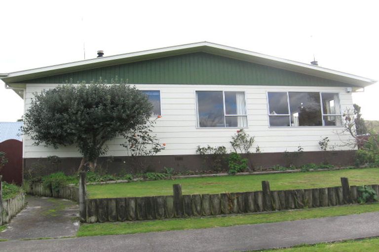 Photo of property in 140 Lethbridge Street, Feilding, 4702