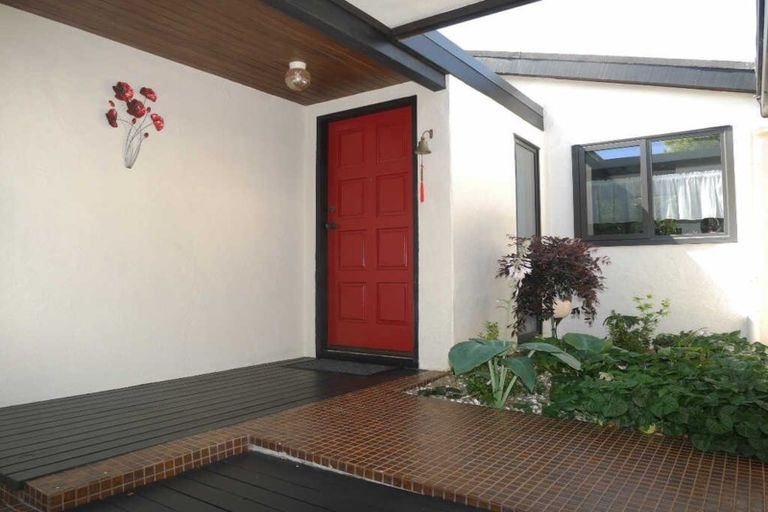 Photo of property in 63 Winara Avenue, Waikanae, 5036