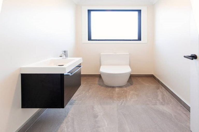 Photo of property in 126b Macandrew Road, South Dunedin, Dunedin, 9012