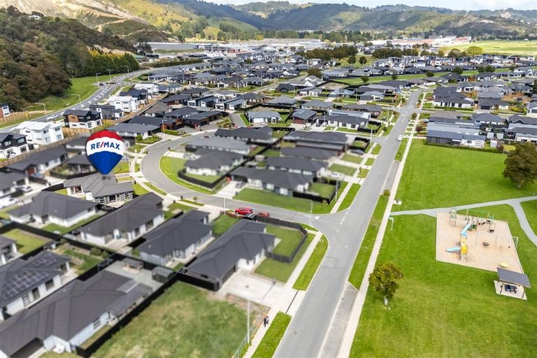 Photo of property in 24 Fenwick Crescent, Wallaceville, Upper Hutt, 5018