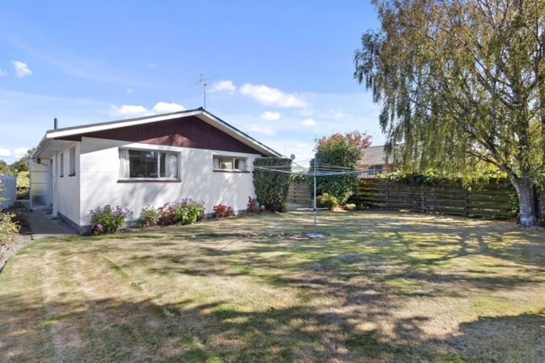 Photo of property in 76 Grimseys Road, Redwood, Christchurch, 8051