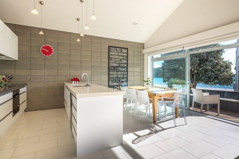 Photo of property in 2/28 Beach Parade, Oneroa, Waiheke Island, 1081