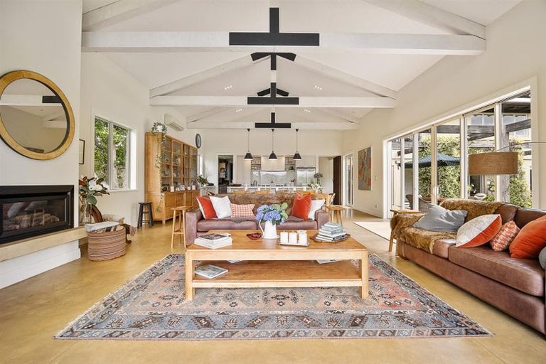 Photo of property in 5 Dysart Lane, Kumeu, 0891