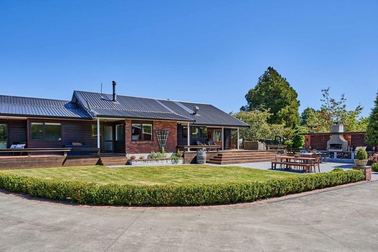 Photo of property in 262b Katherine Mansfield Drive, Whitemans Valley, Upper Hutt, 5371