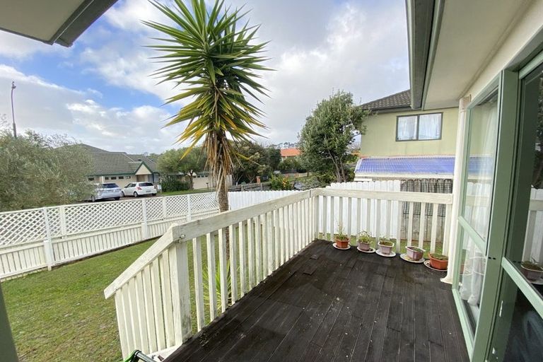 Photo of property in 5c Charlenne Close, Ranui, Auckland, 0612
