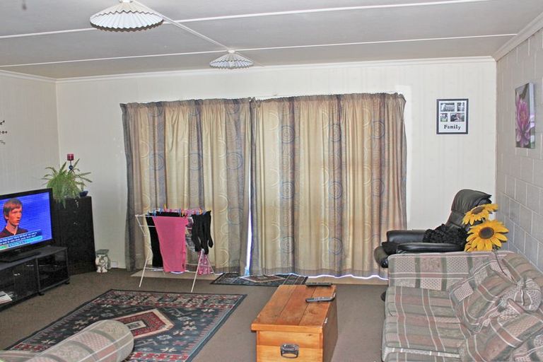 Photo of property in 24 Ure Street, South Hill, Oamaru, 9400