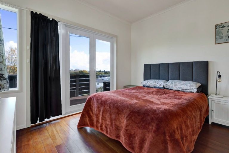 Photo of property in 133 Brooklands Road, Brooklands, New Plymouth, 4310