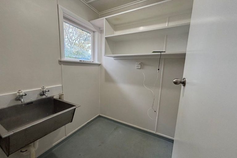 Photo of property in 713-715 Kiwi Street, Camberley, Hastings, 4120