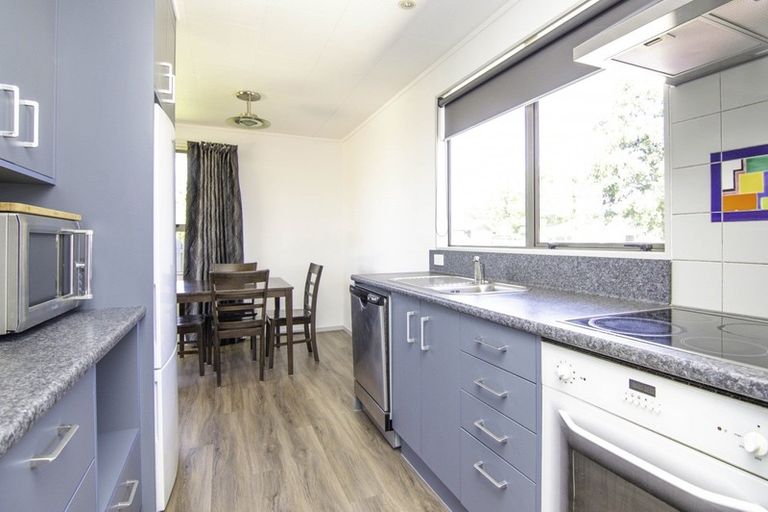 Photo of property in 51 Acacia Street, Kelvin Grove, Palmerston North, 4414