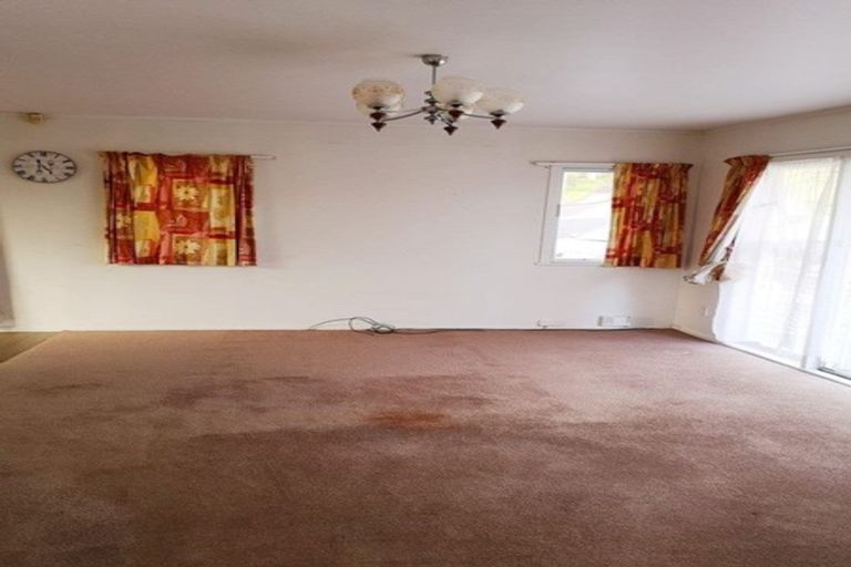 Photo of property in 33 Arrow Road, Forrest Hill, Auckland, 0620