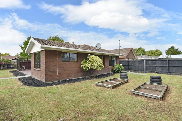 Photo of property in 31 Solomon Avenue, Redwood, Christchurch, 8051