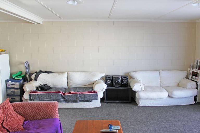 Photo of property in 24 Ure Street, South Hill, Oamaru, 9400
