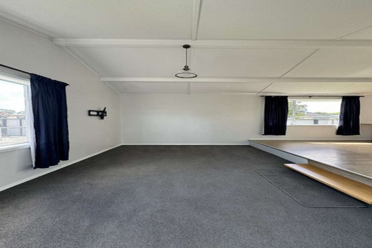 Photo of property in 27 Donnington Street, Parklands, Christchurch, 8083