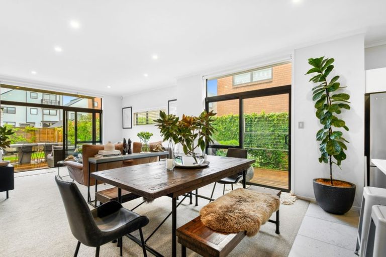 Photo of property in 5 Mapou Road, Hobsonville, Auckland, 0616