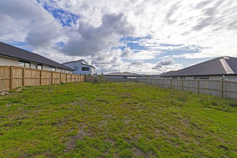 Photo of property in 43 Nobilo Road, Kumeu, 0810