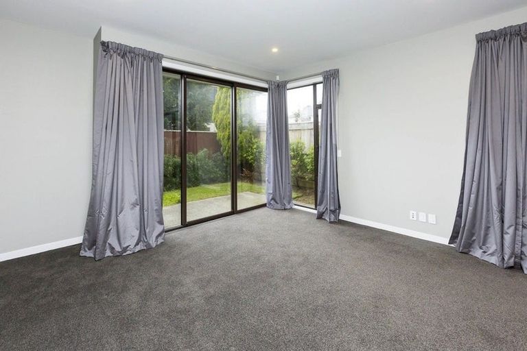 Photo of property in 31 Ron Deal Way, Epuni, Lower Hutt, 5011