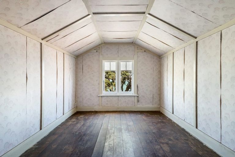 Photo of property in 27 Queens Parade, Devonport, Auckland, 0624