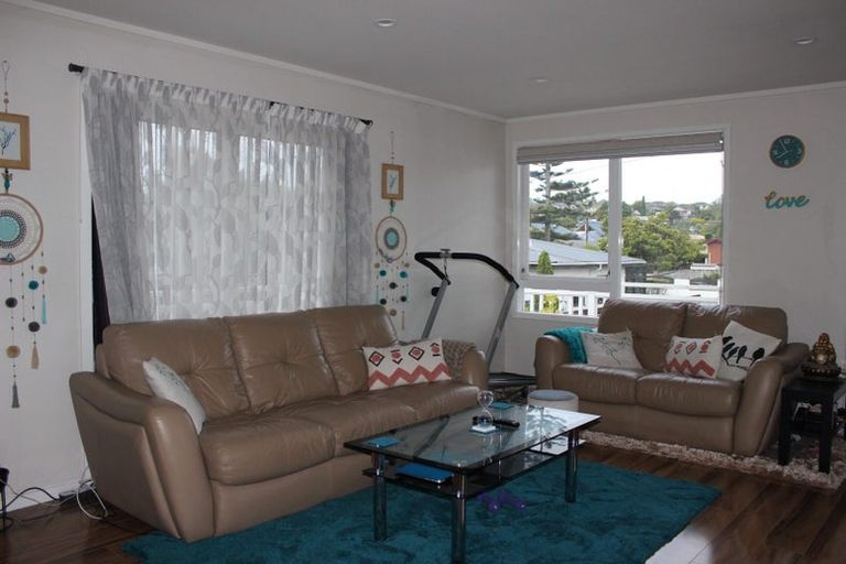 Photo of property in 1/97a Nile Road, Milford, Auckland, 0620