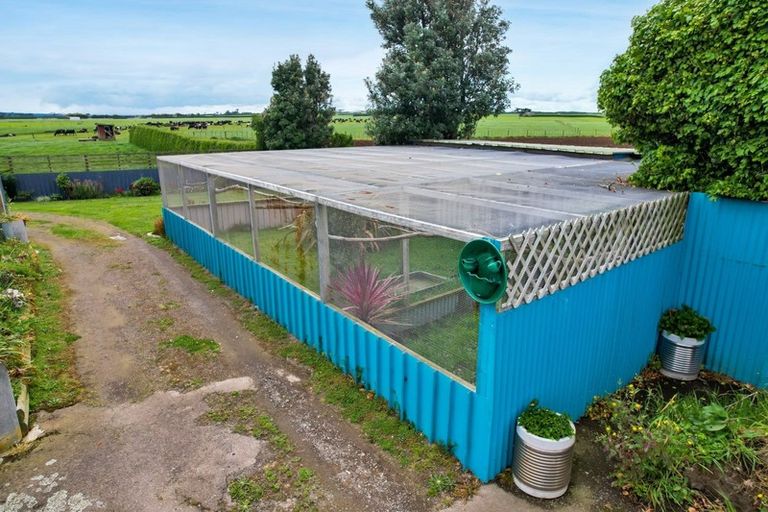 Photo of property in 2604 South Road, Otakeho, Hawera, 4678