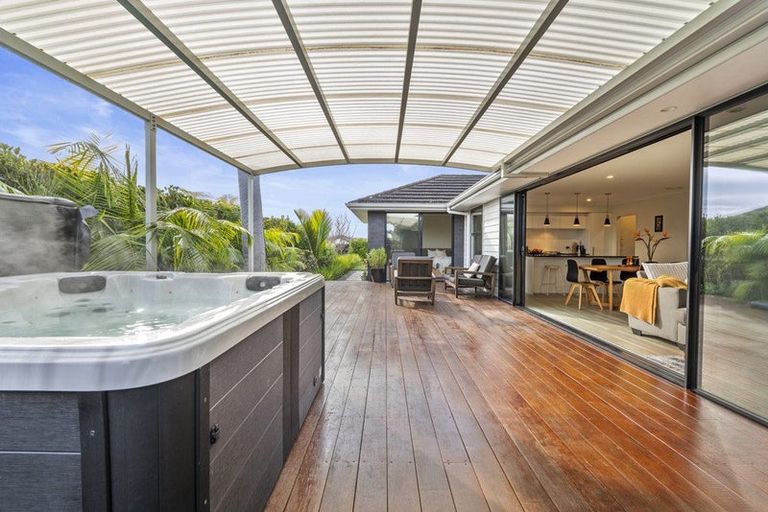 Photo of property in 3 Floyd Road, Riverhead, 0820