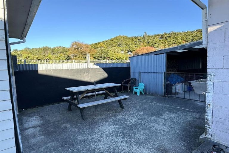 Photo of property in 33 Milton Road, Greymouth, 7805