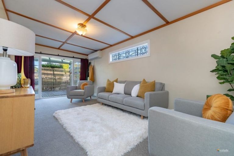 Photo of property in 6 Bentinck Street, Wallaceville, Upper Hutt, 5018