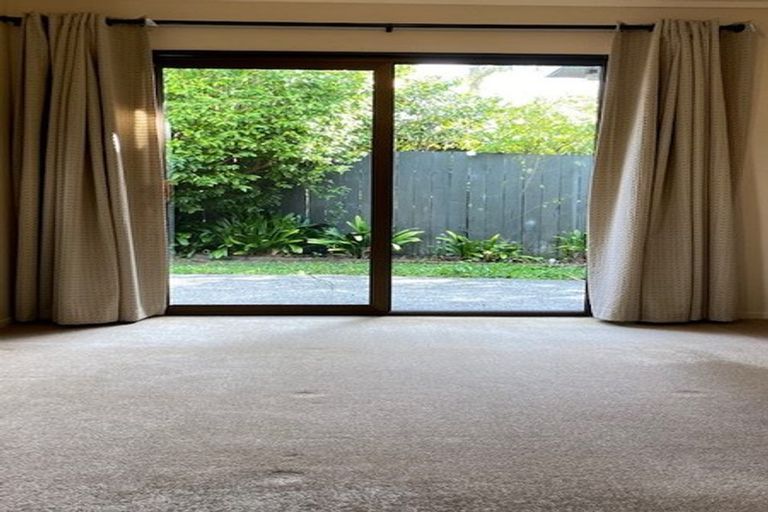 Photo of property in 2c Braemar Road, Castor Bay, Auckland, 0620