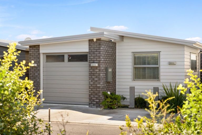 Photo of property in 16 Scoria Close, Pyes Pa, Tauranga, 3112