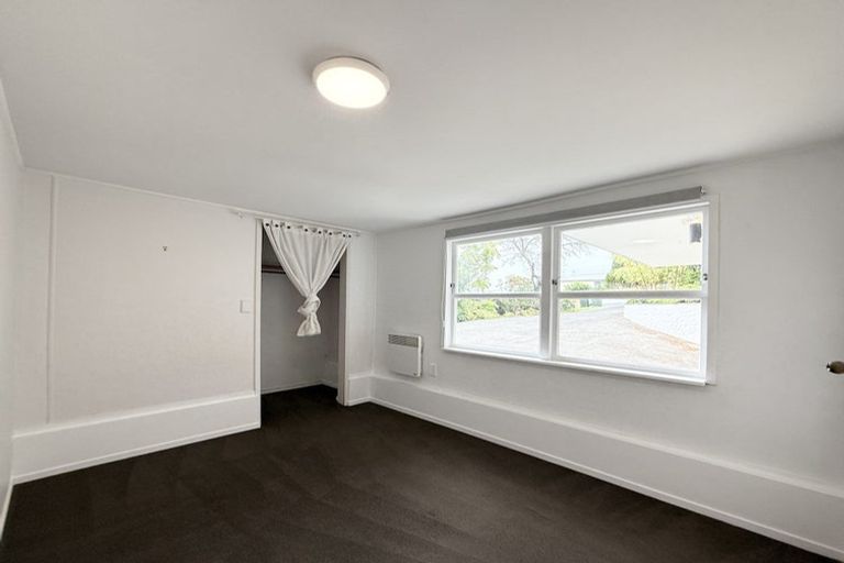 Photo of property in 10 Castleton Street, Birkdale, Auckland, 0626