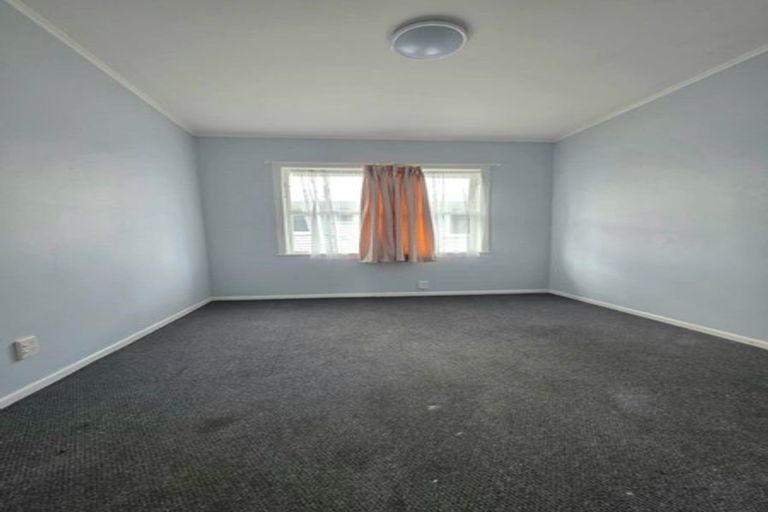 Photo of property in 9 Reiman Street, New Lynn, Auckland, 0600