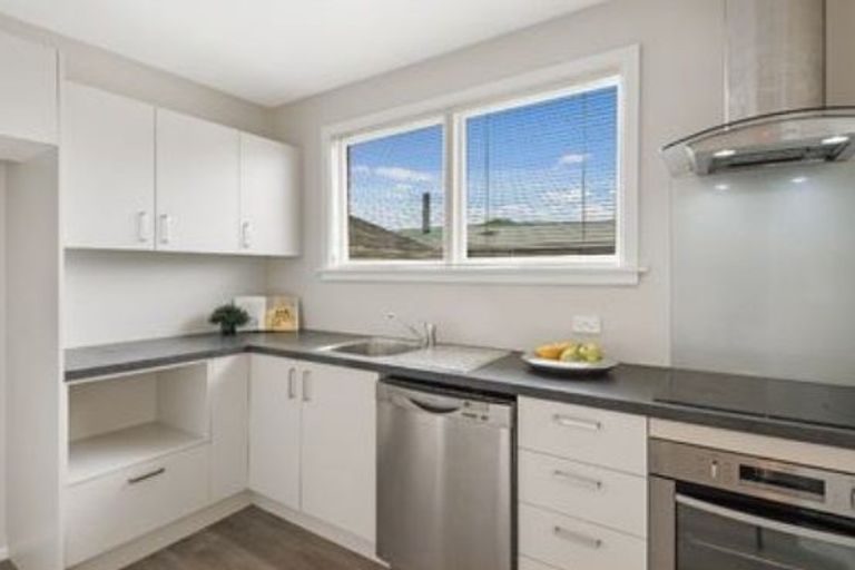 Photo of property in 2/166 Halswell Road, Hillmorton, Christchurch, 8025