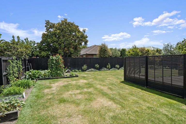 Photo of property in 47 Berkshire Drive, Avonhead, Christchurch, 8042