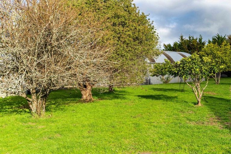 Photo of property in 272 Huarau Road, Whakapirau, Maungaturoto, 0583