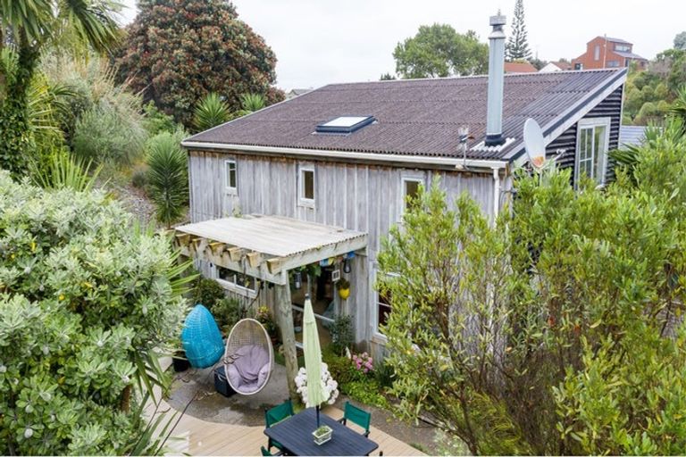 Photo of property in 11b Frimley Terrace, Waikanae Beach, Waikanae, 5036