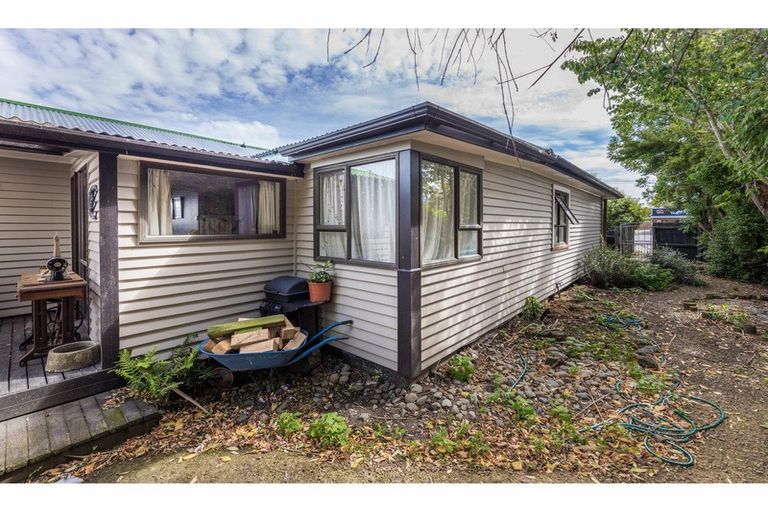 Photo of property in 60 Main North Road, Woodend, 7610