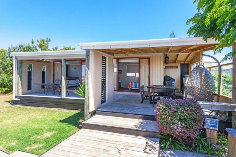 Photo of property in 426 Onemana Drive, Onemana, Whangamata, 3691