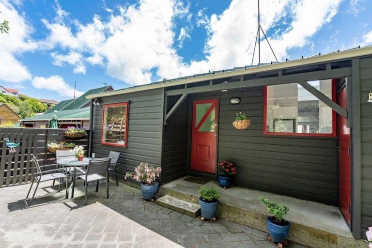 Photo of property in The Triangle, 1/33 Halswater Drive, Churton Park, Wellington, 6037