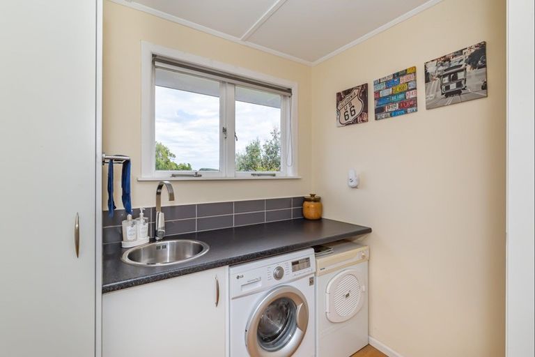 Photo of property in 174 Muhunoa Road West, Ohau, Levin, 5570