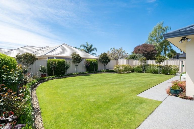 Photo of property in 15 Russell Robertson Drive, Havelock North, 4130