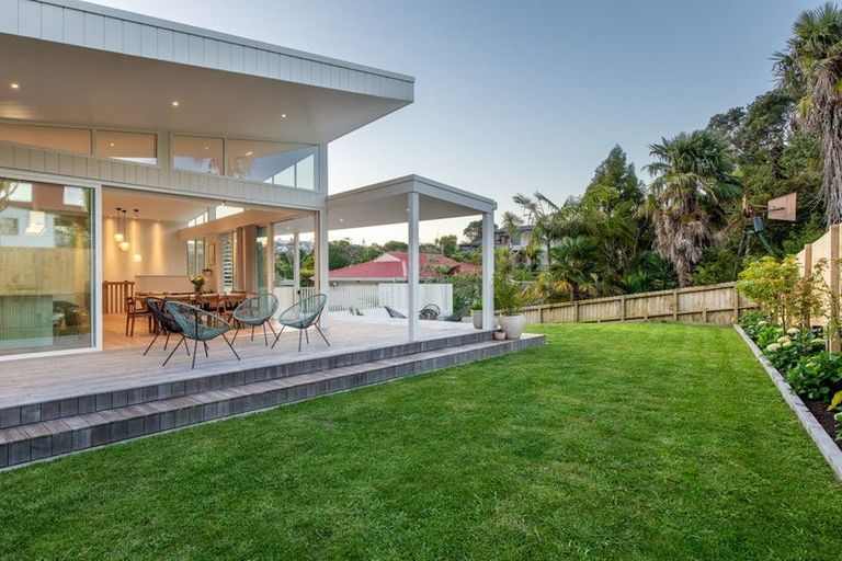Photo of property in 5 Seaton Road, Murrays Bay, Auckland, 0630