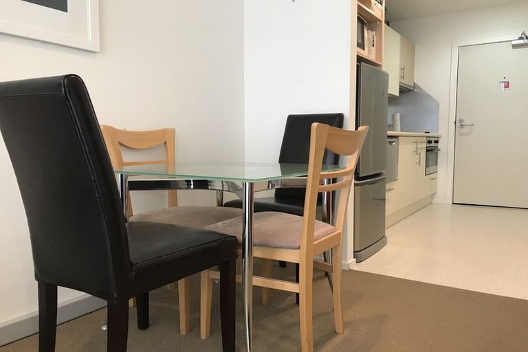 Photo of property in Terrace Heights Apartments, 2/163p The Terrace, Wellington Central, Wellington, 6011