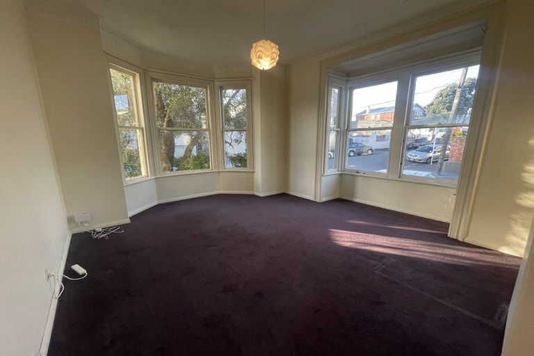 Photo of property in 20 Roxburgh Street, Mount Victoria, Wellington, 6011