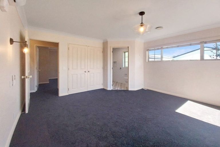 Photo of property in 1 Pukekura Place, Taradale, Napier, 4112