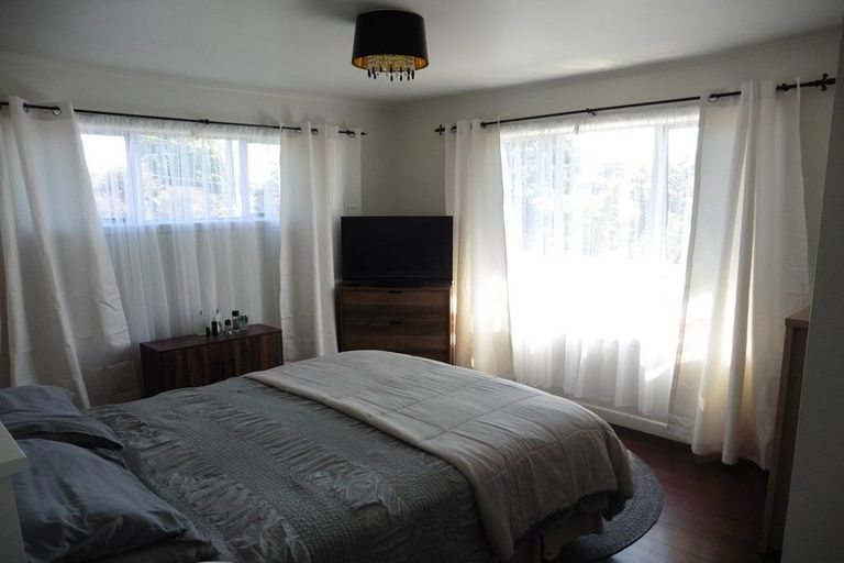 Photo of property in 14 Rimu Street, Helensville, 0800