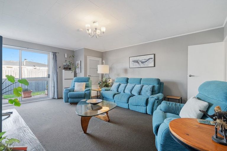 Photo of property in 34 Cramond Drive, Mangere East, Auckland, 2024