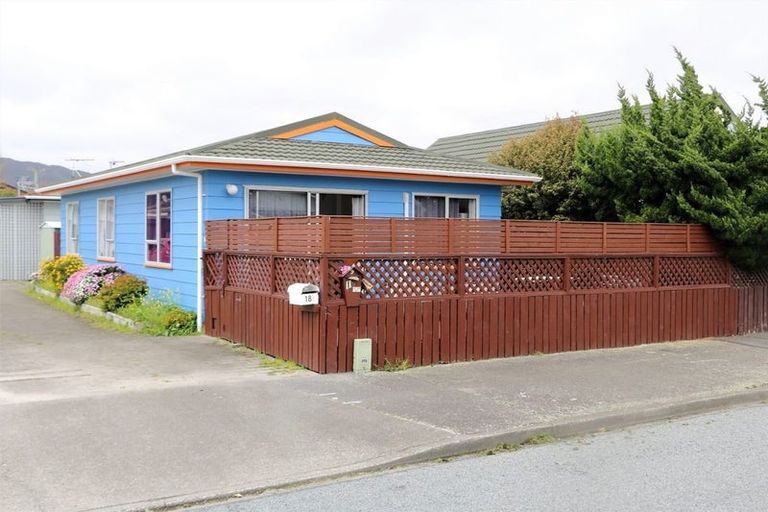 Photo of property in 18 Plunket Avenue, Petone, Lower Hutt, 5012