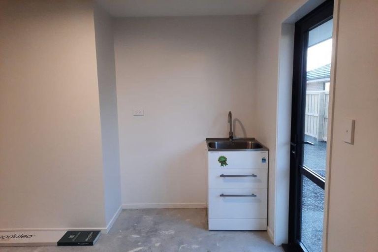 Photo of property in 32 Ellmers Street, Woodend, 7691